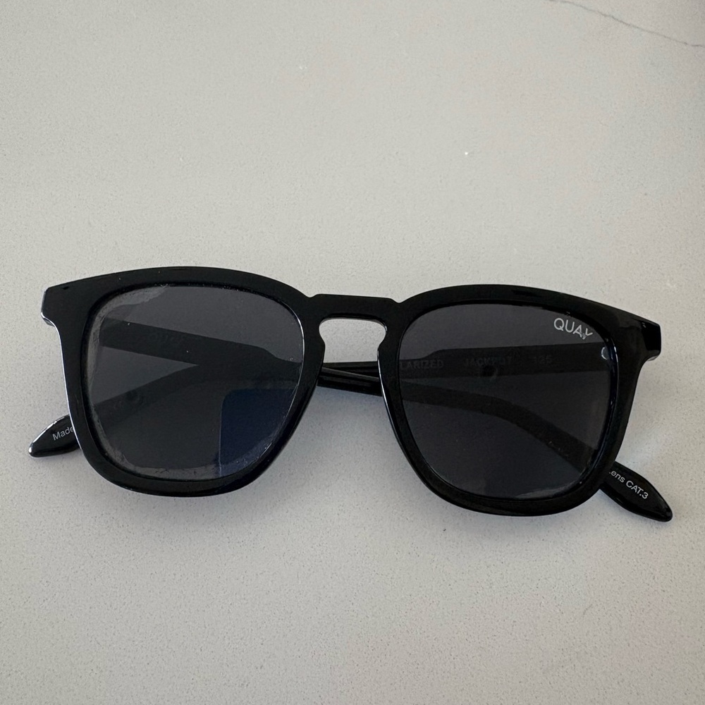 Quay Australia Black Sunglasses
A little stretched out that’s why I’m selling!